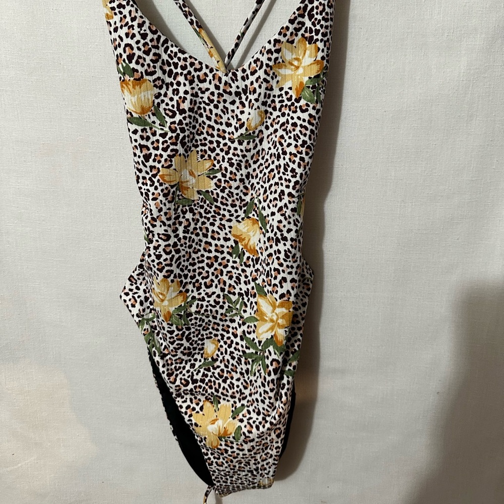 Hurley bathing suit, XS
